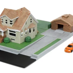 Fast & Furious - Nano Dom's House Display Diorama
