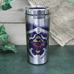 Mug De Voyage : The Legend Of Zelda - Bouclier -Magasin De Jouets mug de voyage the legend of zelda bouclier 59c100fe866de