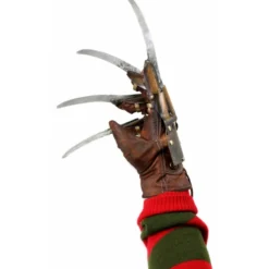 NECA Nightmare On Elm Street 3 - Dream Warriors Glove Prop Replica -Magasin De Jouets nightmare on elm street 3 dream warriors glove prop replica 5e67ac31d36cb