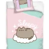 Pusheen - Parure De Lit 140x200cm + Coussin 60x70cm - 100% Cotton 1 Pusheen - Parure De Lit 140x200cm + Coussin 60x70cm - 100% Cotton -Magasin De Jouets pusheen parure de lit 140x200cm coussin 60x70cm 100 cotton
