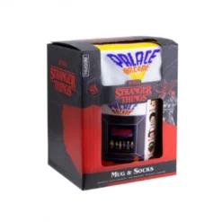 Stranger Things - Mug Et Chaussettes -Magasin De Jouets stranger things mug et chaussettes 63292cc50beab